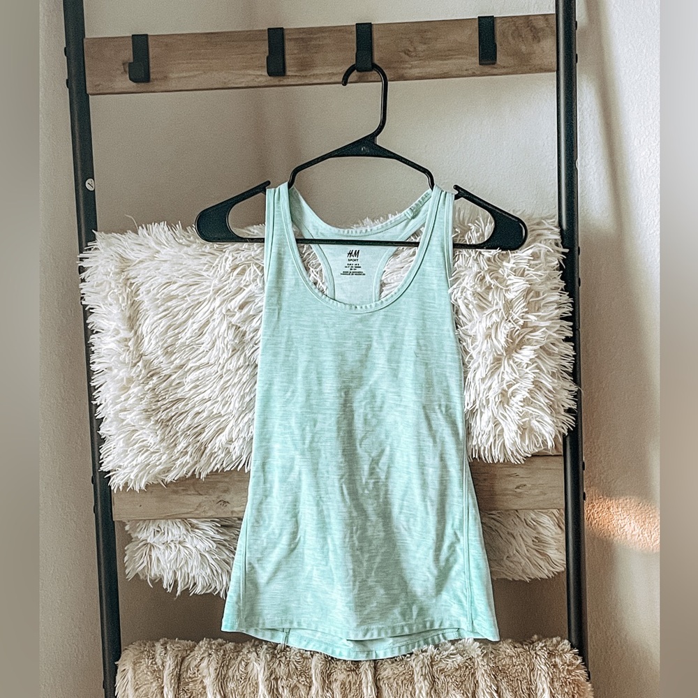 H&M  Womens Athletic Work Out Tank Top Size Small